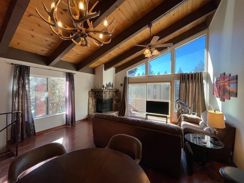 Townhouse in South Lake Tahoe - Image 1