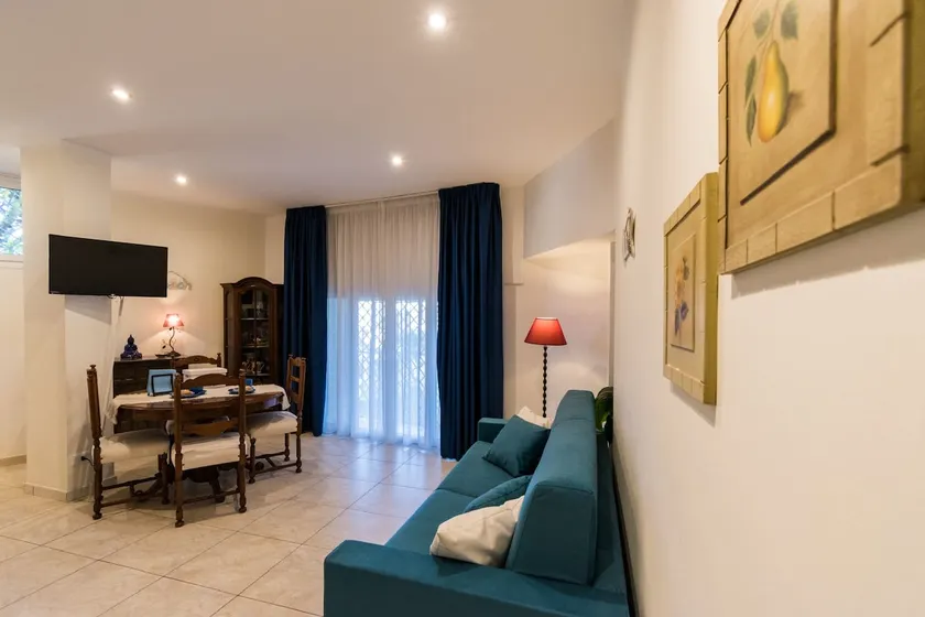 La Brezza Marina Apartment - Image 1