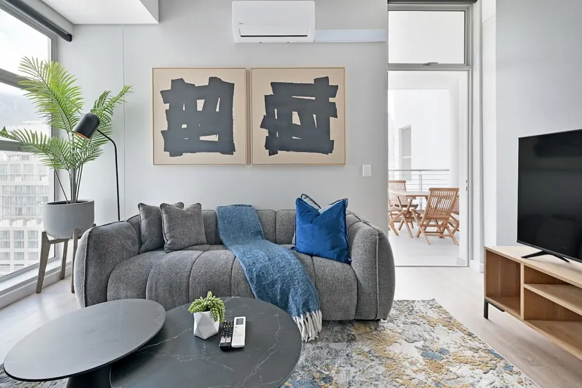 2-Bed City Escape | Mountain Views - Image 1