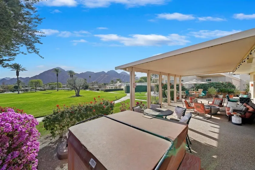 Charming Home In Indian Wells! - Image 1