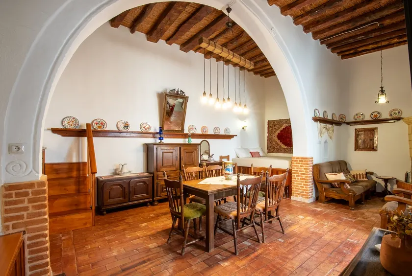 Villa Gennadi Essence - Image 1