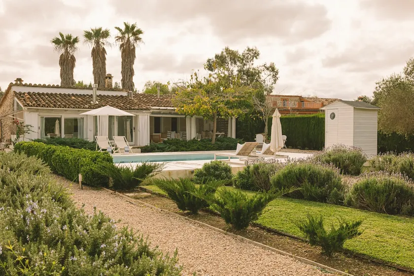 Casa Blanca - Image 1