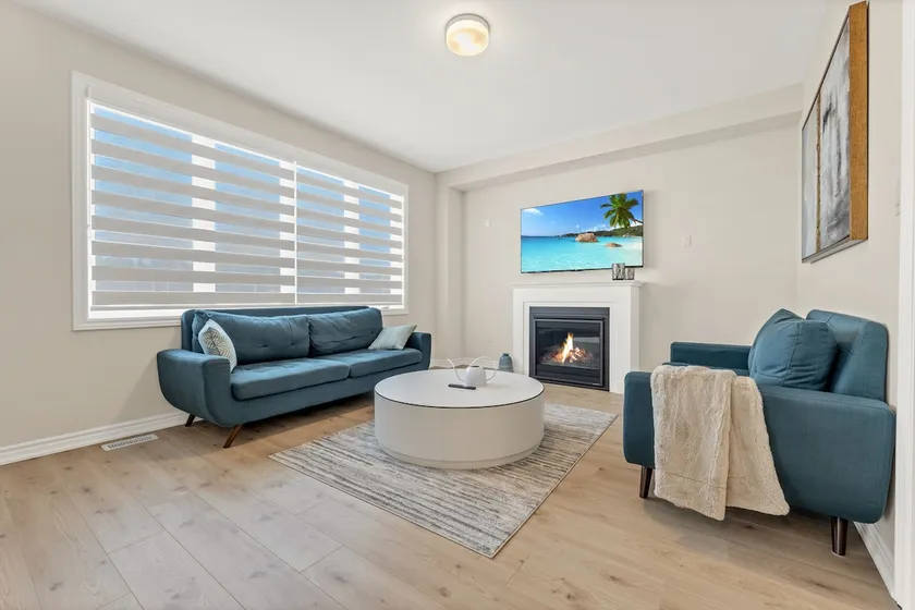 Beach Haven: Stylish 5B/3.5B Near Ste. Annes Spa! - Image 1