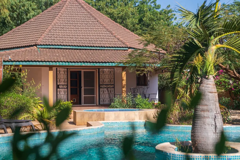 Charming House in Tourist Area (Free Pick-up) - Image 1