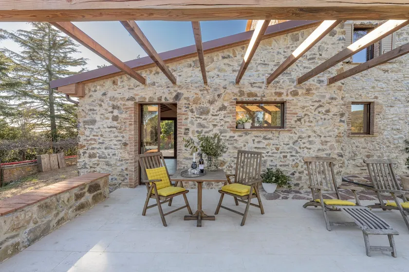 Cozy Tuscan Farmhouse Apt, Pool & Outdoor Porch - Image 1