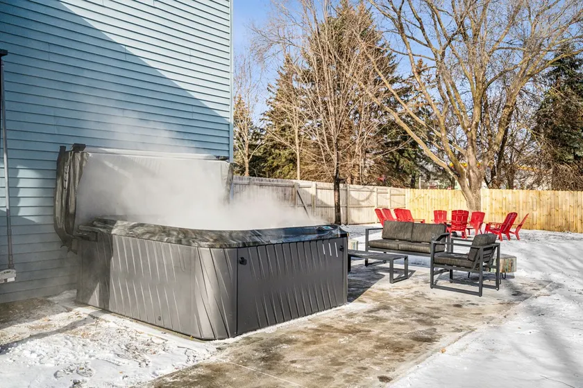Champions' NSC Retreat HotTub Grill FirePit Fenced - Image 1