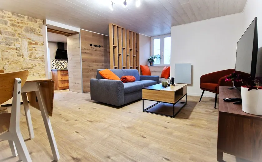 New, modern and family-friendly logt - Image 1