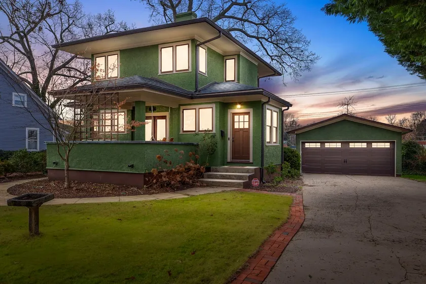 Historic Home with King Bed - Image 1