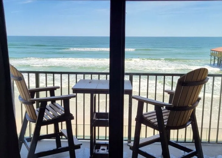 Your Happy Place Spring Rate $149/nt, $169 Fri-Sat - Image 1