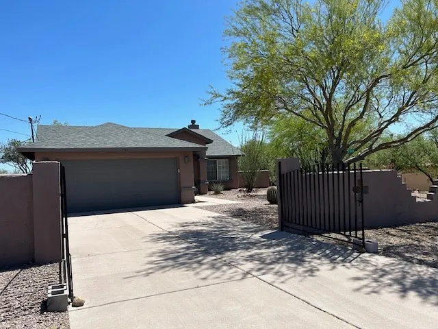Desert Oasis Retreat - Image 1