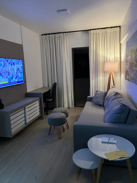 Excellent location condominium - Image 1