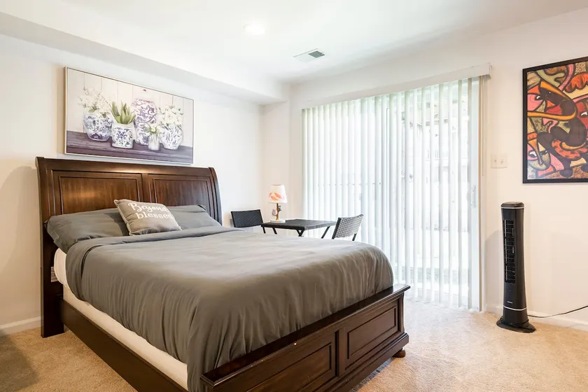L1 Private Suite in new townhouse near BWI Airport - Image 1