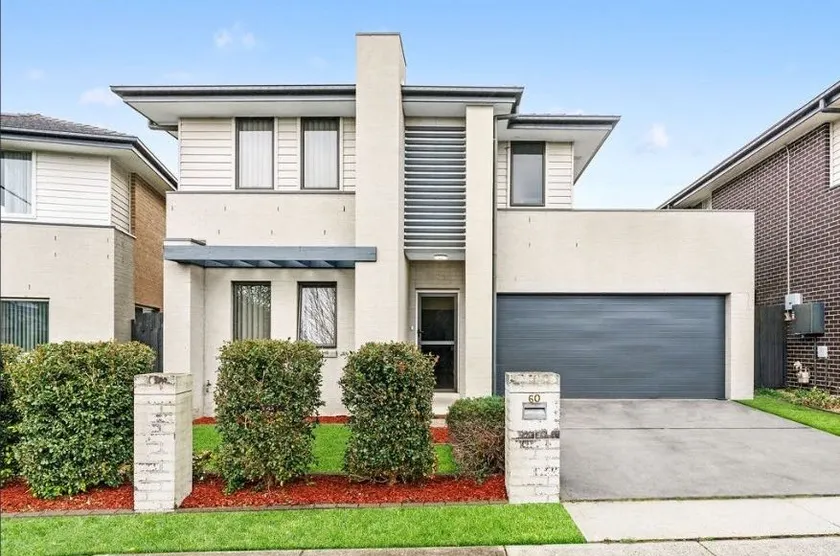 6 Bedroom Corporate and Group Accommodation Penrith Sleeps 12 Flexible Stay - Image 1