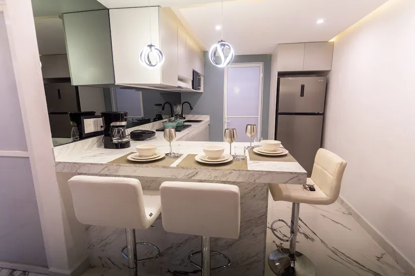 Luxury 2BR, Kitchen, TVs, WiFi - Image 1
