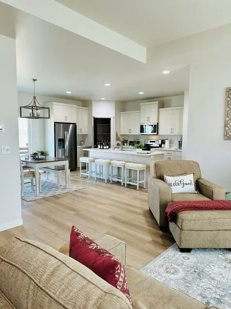 Charming Home Modern Home - Image 1