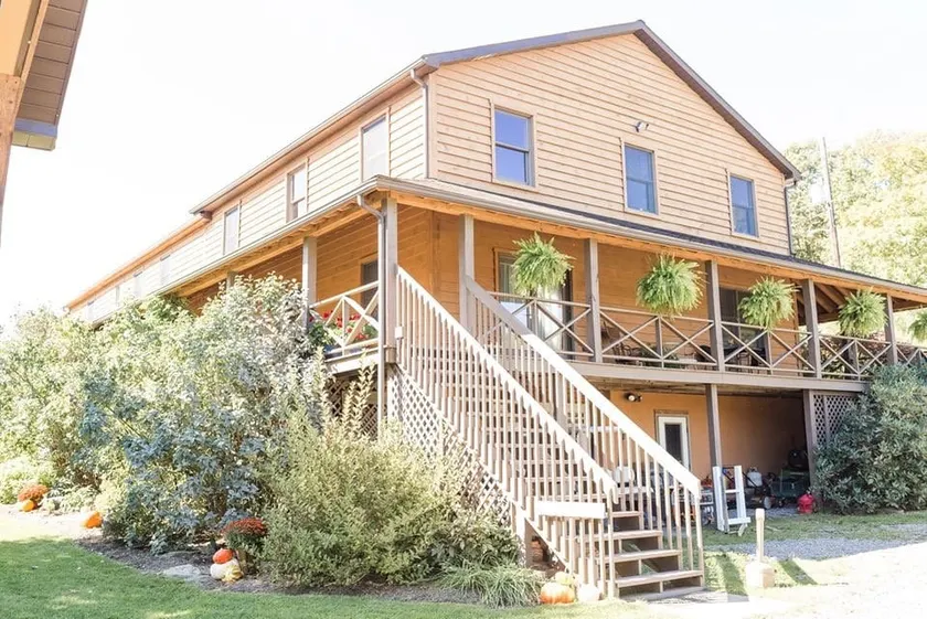 Raven Creek Lodge + Conestoga Room - Image 1