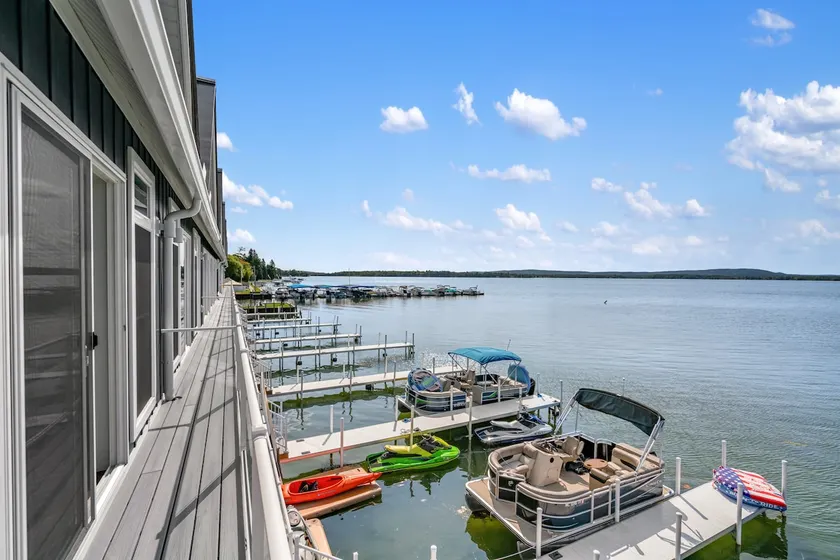 Boathouse Bliss on Crooked Lake - Image 1