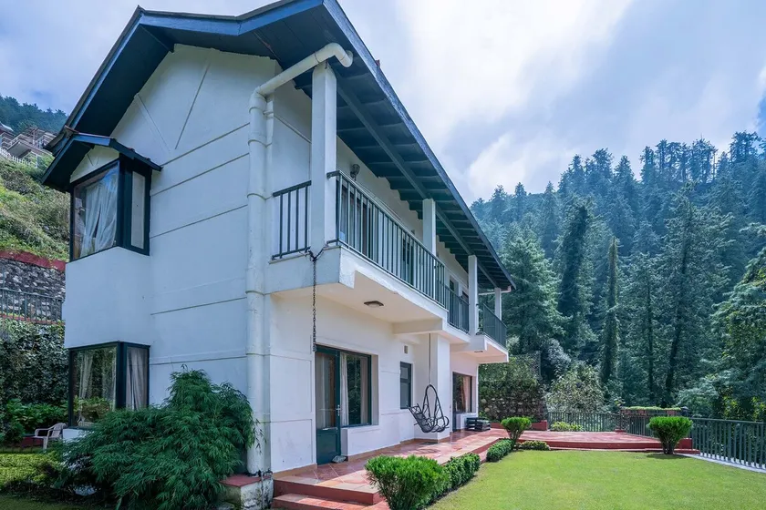 3 BR Valley View & Lawn- Under the Pines- Shimla - Image 1