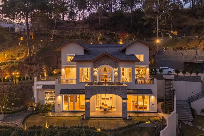 8BR |Heated Infinity Pool|StayVist Ilika @Kasauli - Image 1