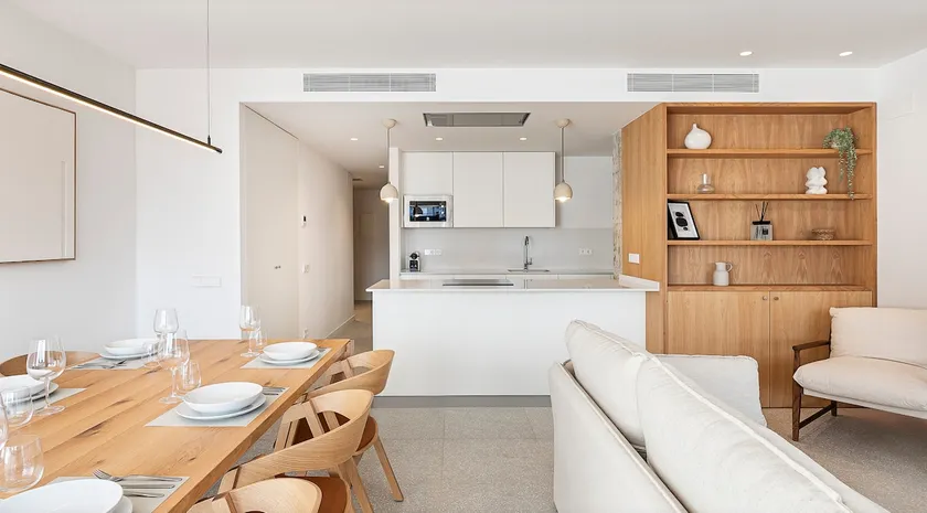 Penthouse with Terrace near Gran Via and Camp Nou - Image 1