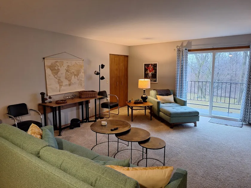 2 Bed/1 Bath Condo - West Bend - Image 1