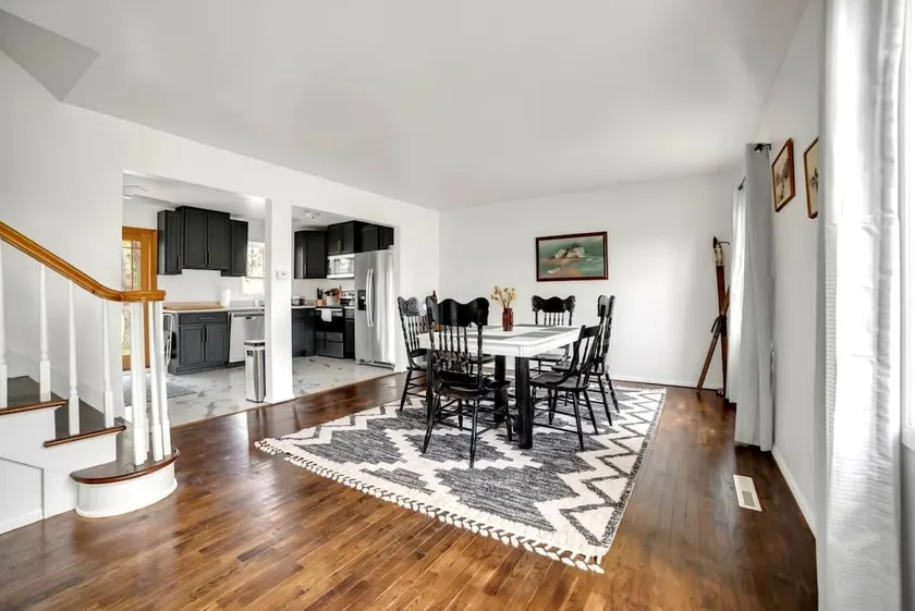 Cozy 3BD > 1 Mile to Lake Huron (Pet Friendly!) - Image 1