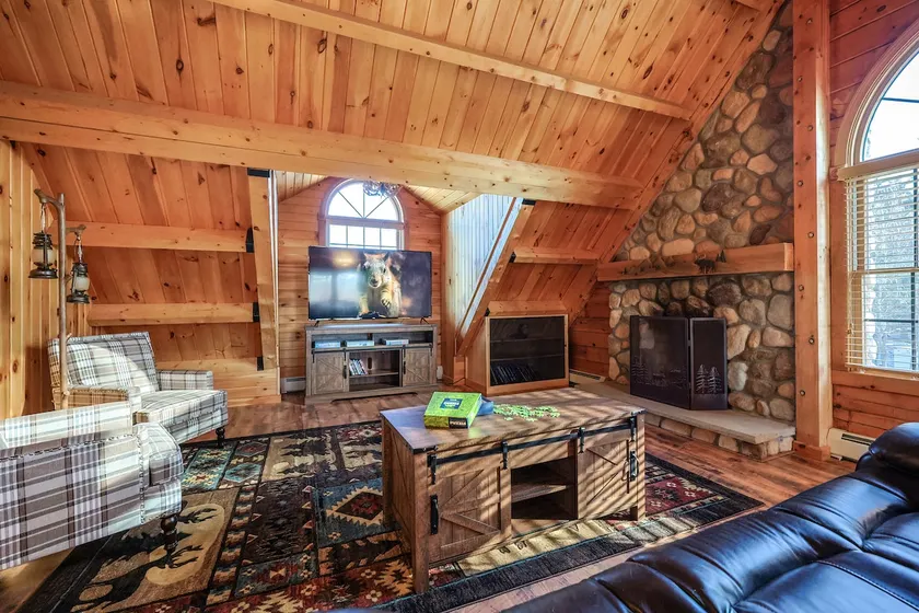 Rustic Cabin | 25 Min (16 Mi) to Gillette Stadium - Image 1
