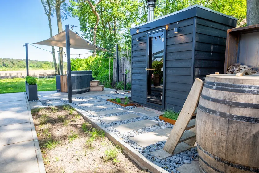 Hot tub ~ Sauna ~ Private ~ Parking ~ All inclusive! - Image 1