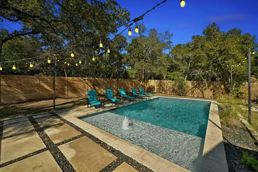 Cool Austin Escape with large Pool & Fire pit - Image 1
