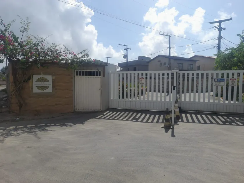 Green Refuge House - Image 1