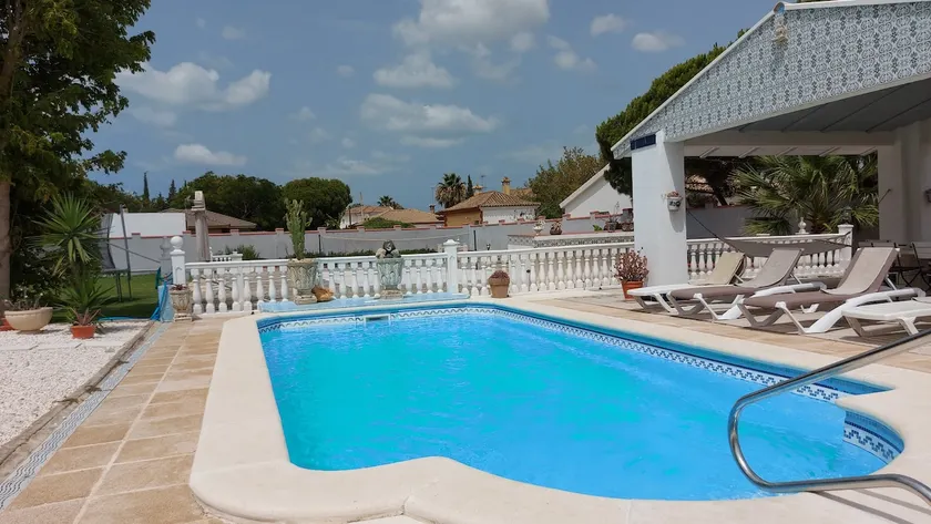 El Cortijo, komfortabel villa med privat pool og rummelige haver - Image 1