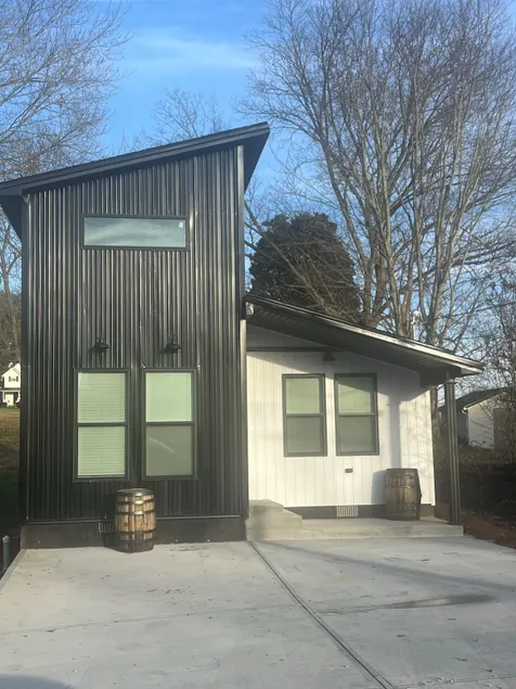 Downtown Tiny Bourbon House - Image 1