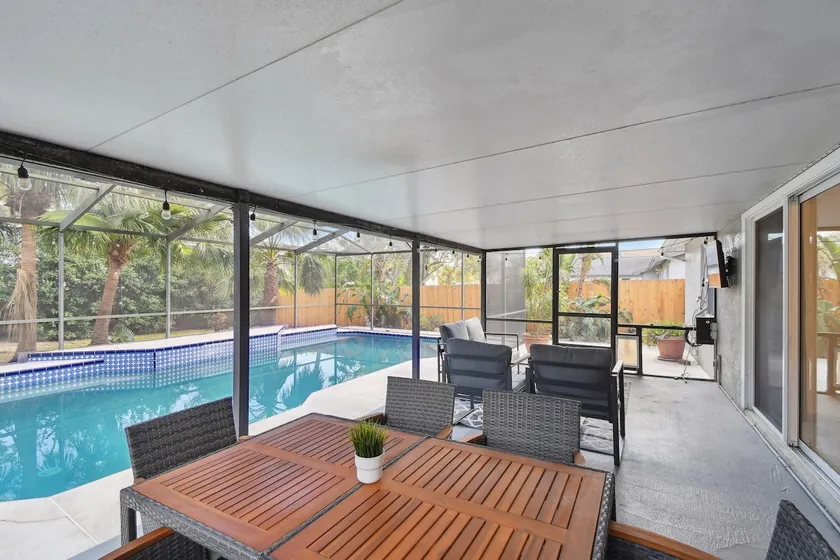 Blue Sky | 8PPL | Clearwater | Pool | Pet Friendly - Image 1