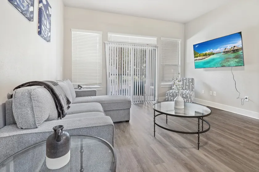 Luxury Apt Near Clear Lake | Family & Corporate - Image 1