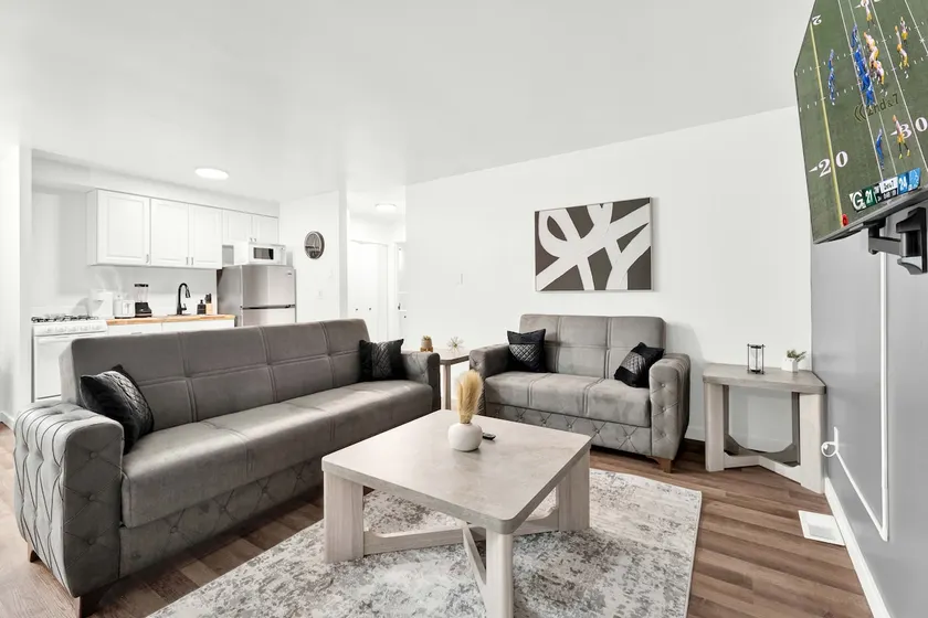 Stylish Loft in Shelby Twp | Stony Creek Close - Image 1
