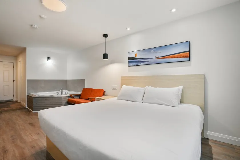 Apartment with Jacuzzi/3 min walk to Beach - Image 1