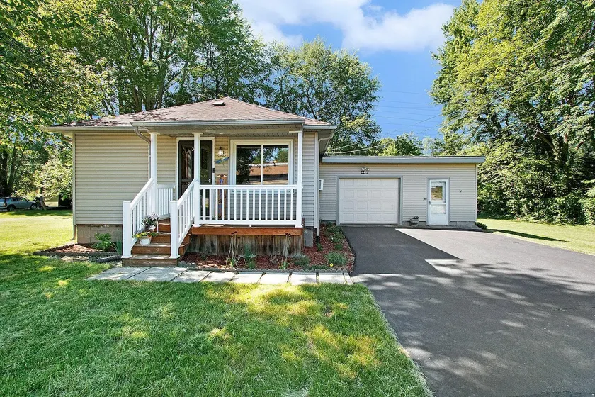 Lake Trail Cottage - Image 1