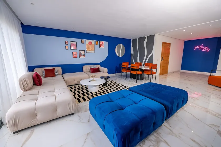 GoodMove Stylish 3BR with balcony view in Hay Riad - Image 1