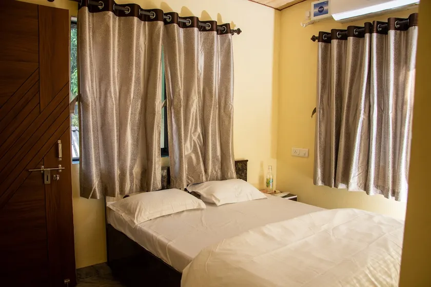 Beach Side 2BHK Inhouse Meals 5 star reviews - Image 1