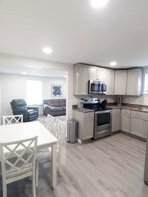 Sleek & Contemporary 2BR Getaway - Image 1