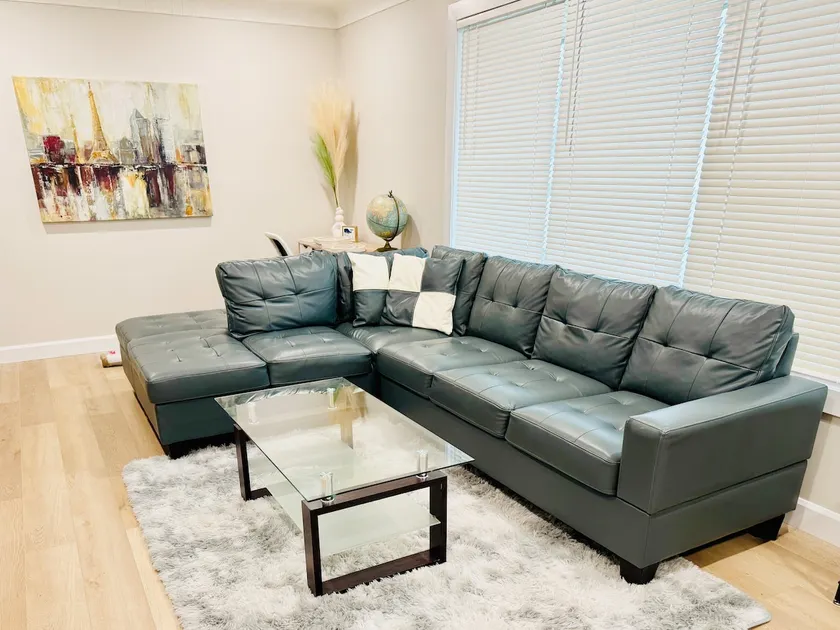 Comfort & Pinch of Luxury! - Image 1