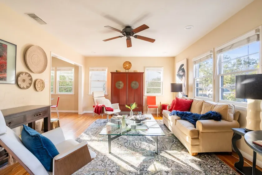 Stylish LA Abode Close To Rose Bowl & City Of Hope - Image 1