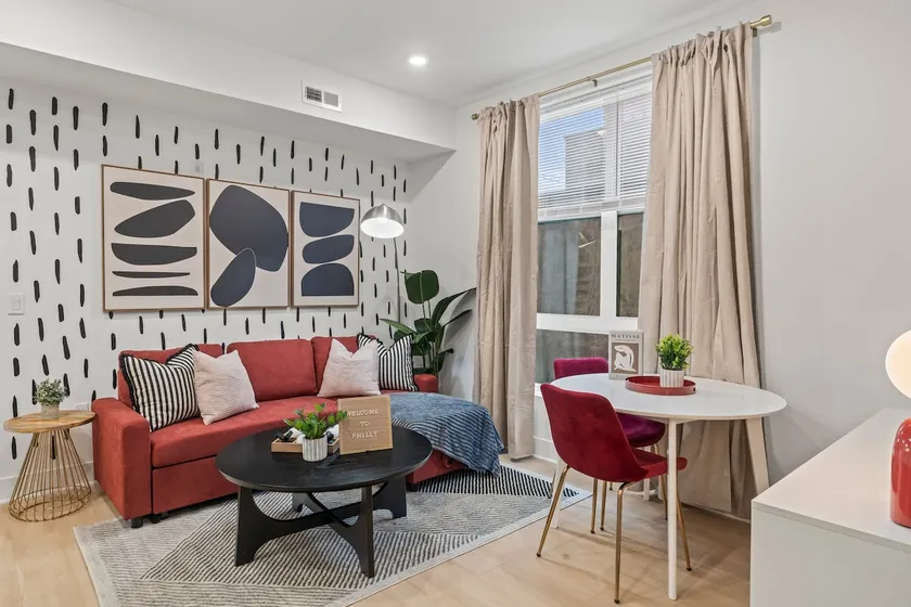 Bright Boutique 1BR | Parking | Downtown•Univ City - Image 1