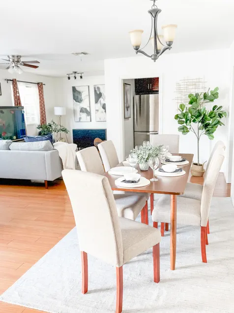 A Chic Getaway Home in Rosemead - Image 1