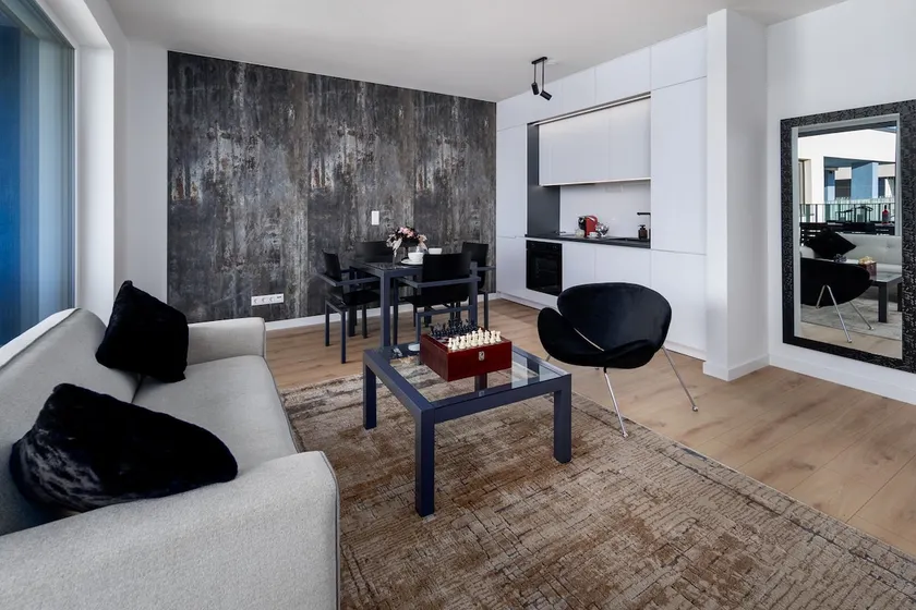 DunaDesign Apartman & free covered parking space - Image 1