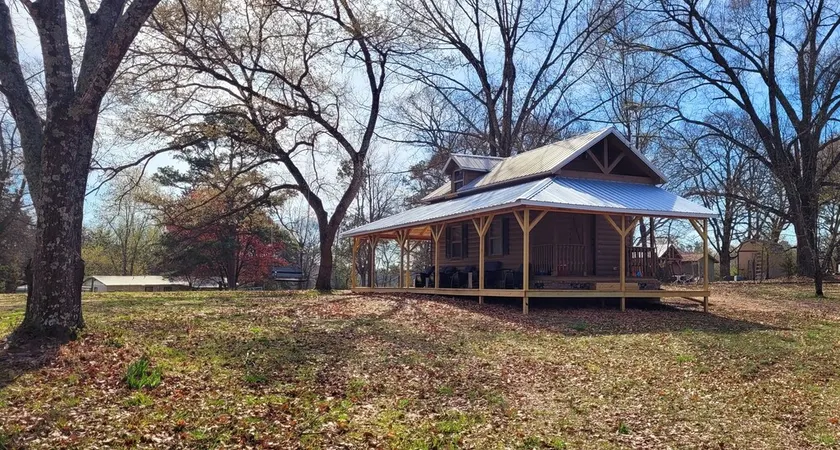 Cedar Grove Rental Cabin - Image 1