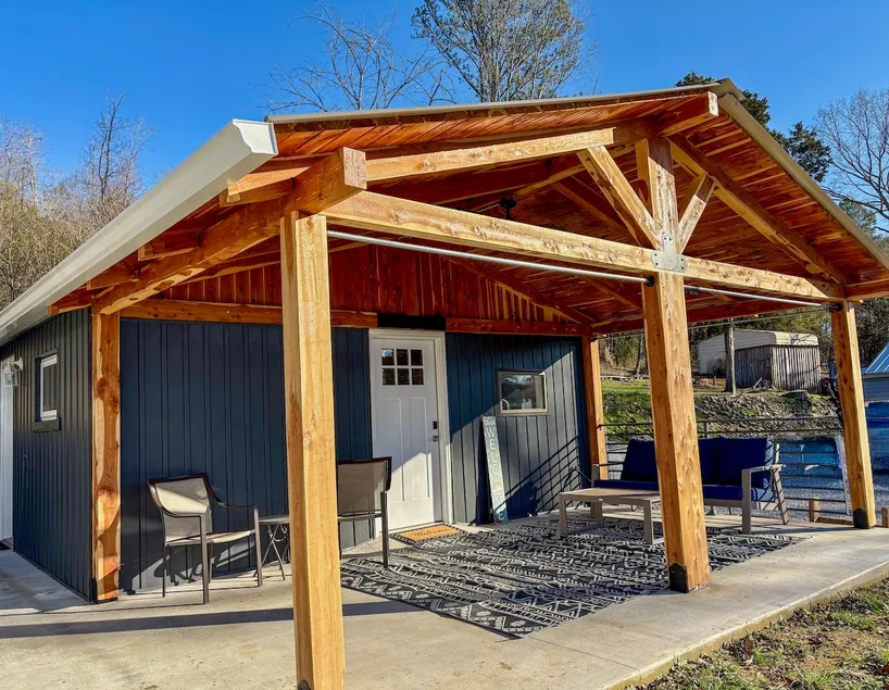 The Weeping Trail Lodge - Image 1
