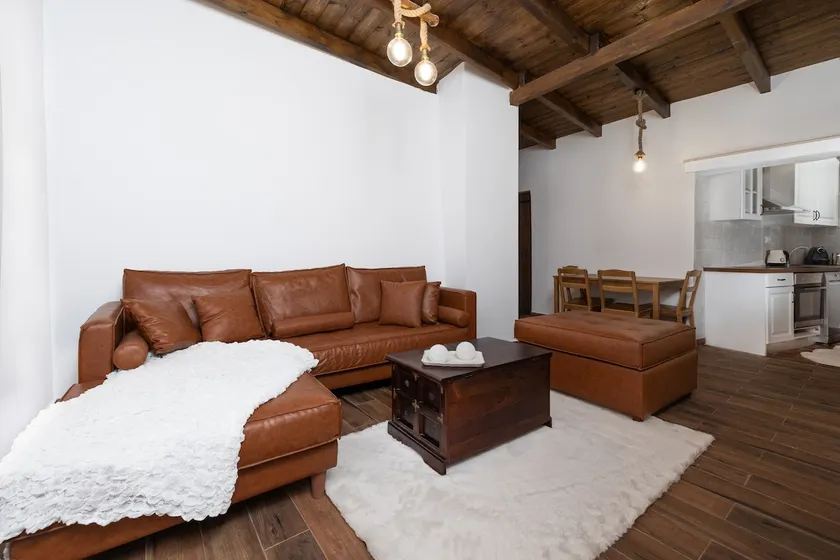 Amaltheia city apt - Image 1
