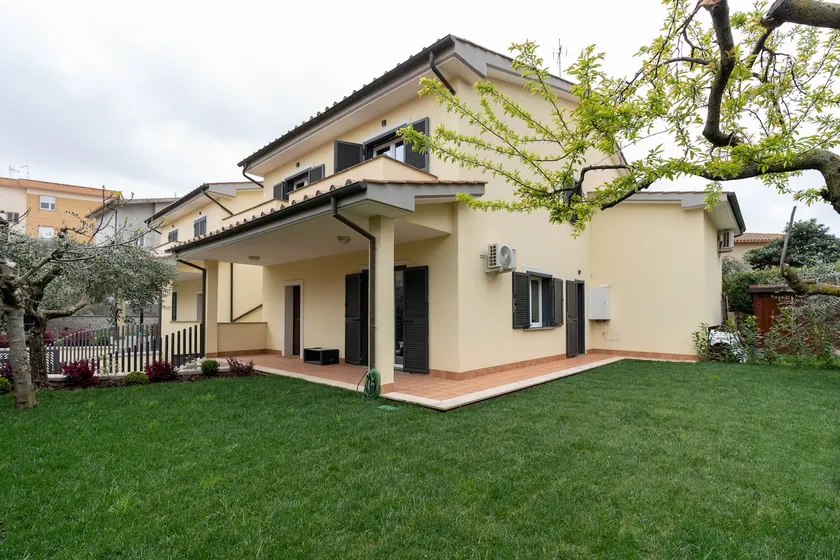 [Villa Roma] Free Parking - Private Garden - Wifi - Image 1