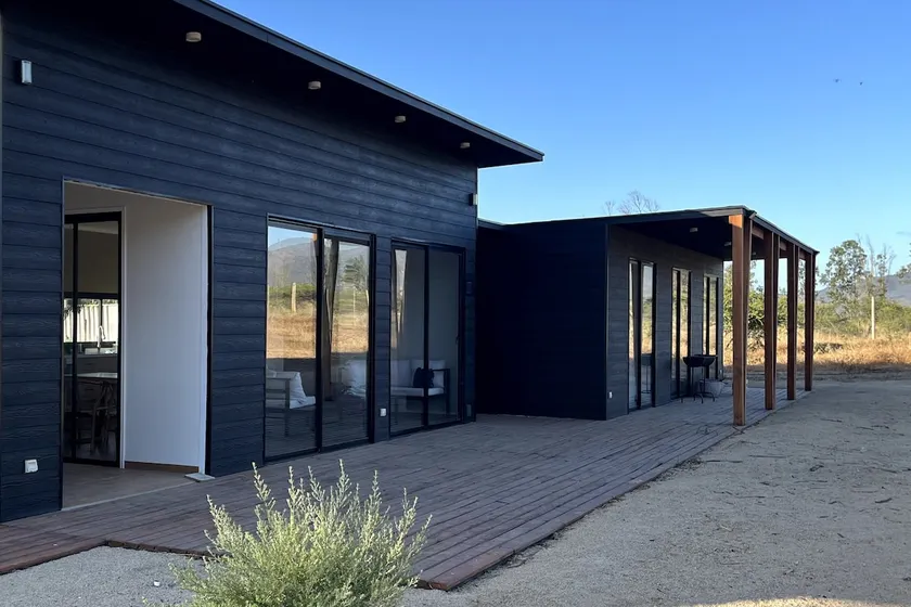 Modern and comfortable country house - Image 1